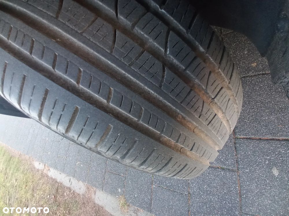 Mercedes-Benz GLC - 40