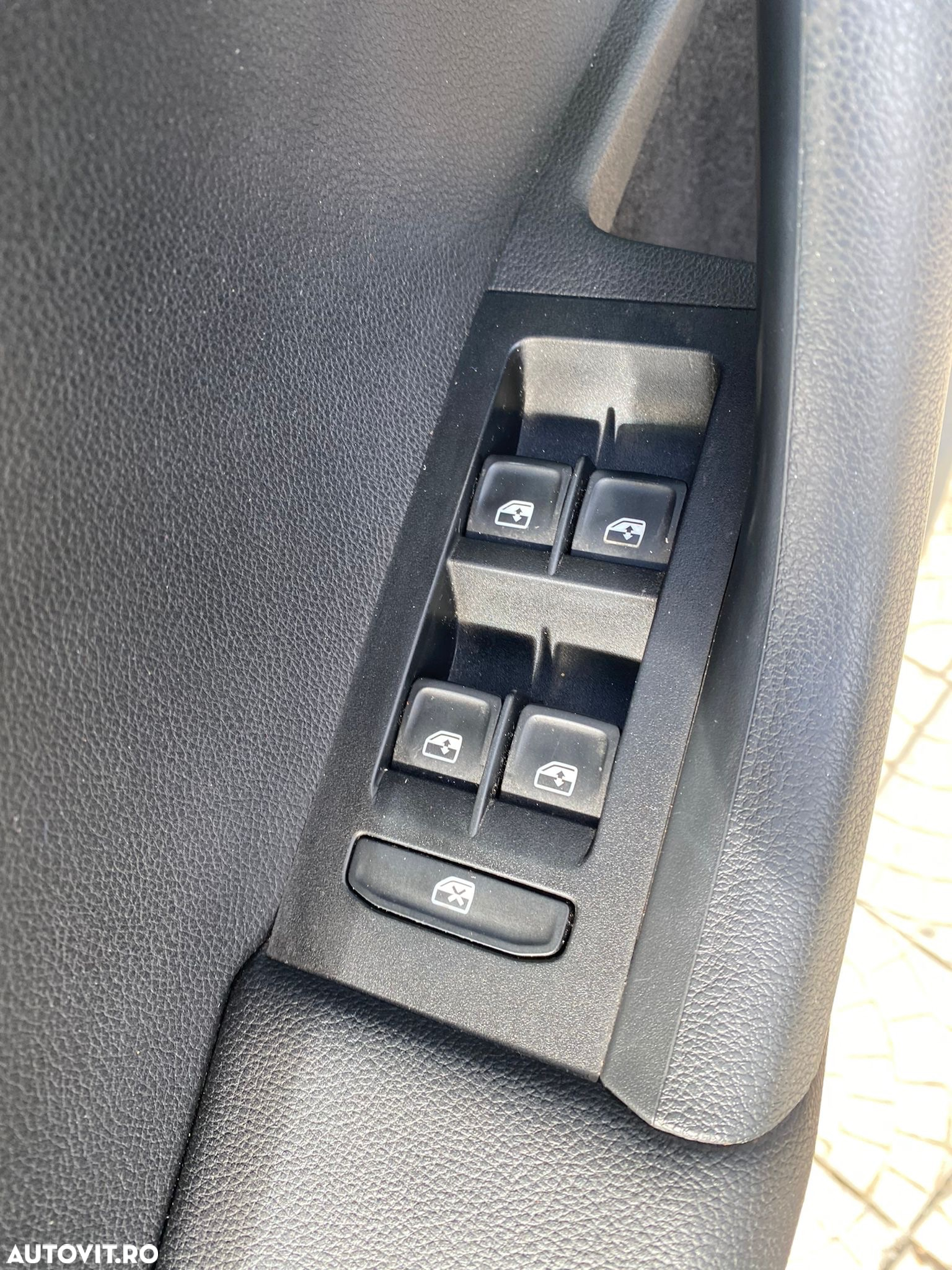 Skoda Octavia 2.0 TDI 4x4 DSG Scout - 16