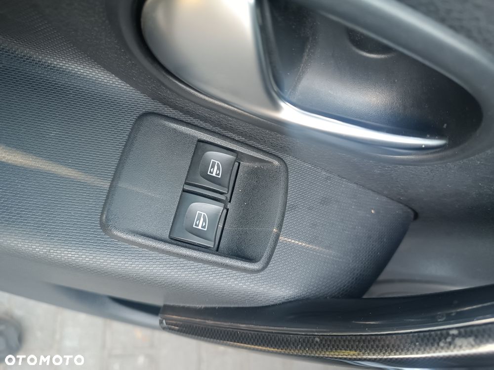 Dacia Sandero - 6