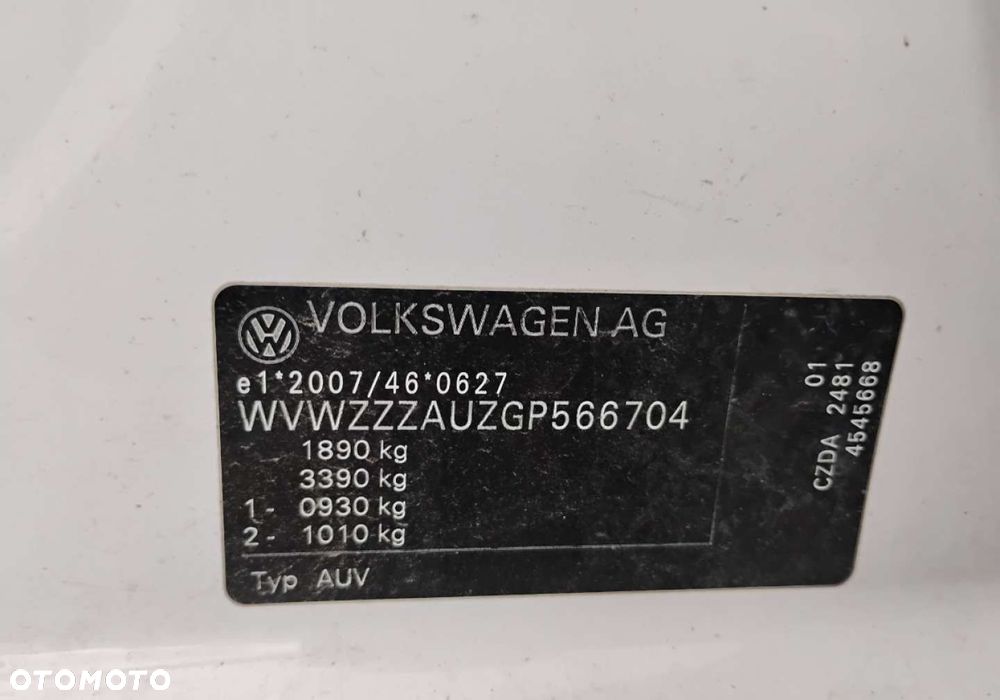 Volkswagen Golf - 23