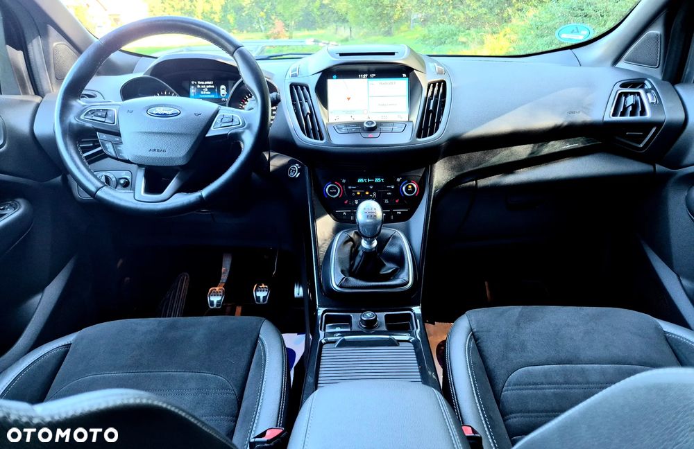 Ford Kuga 2.0 TDCi 4x4 ST-Line - 27