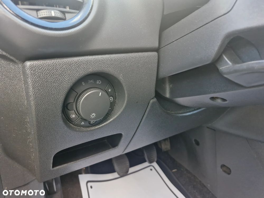 Opel Corsa - 16