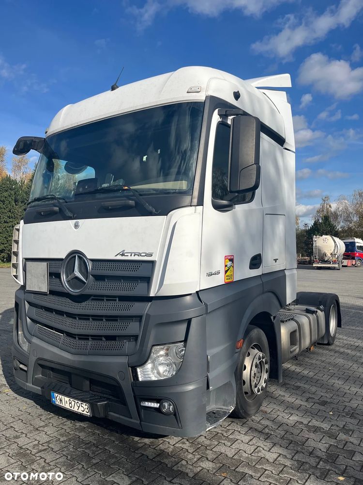 Mercedes-Benz Actros - 11