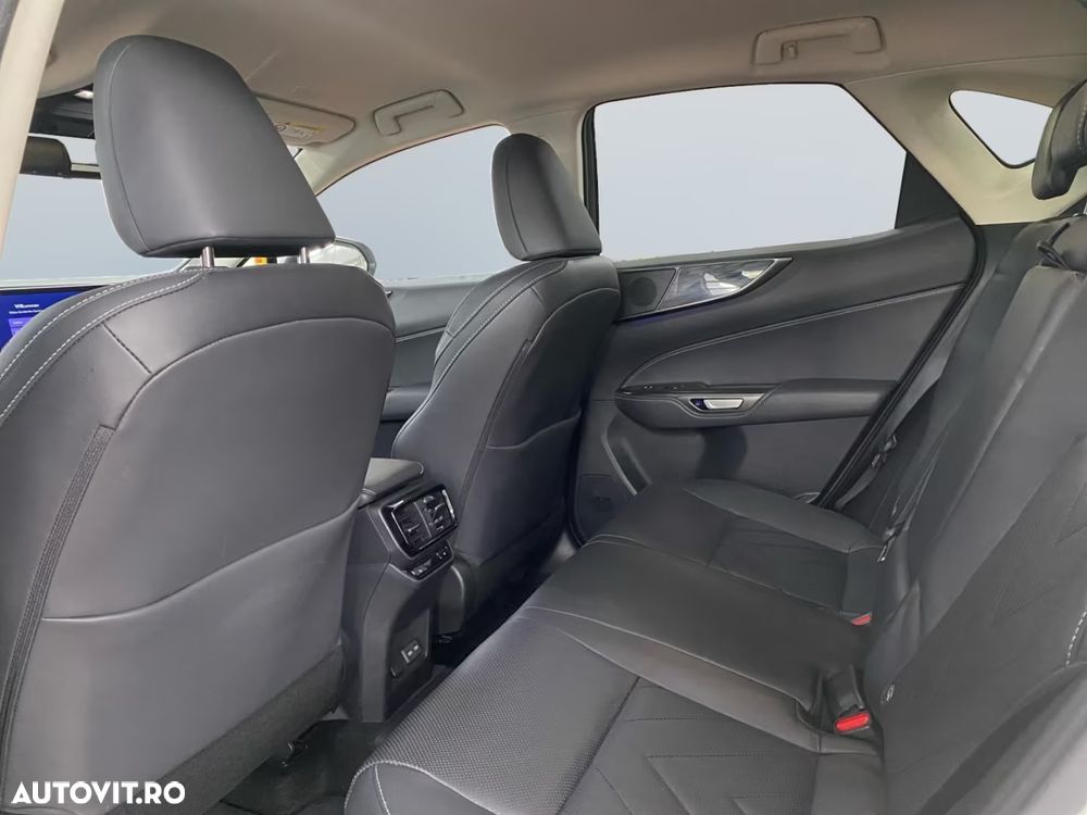 Lexus Seria NX 450h+ E-FOUR Executive Line - 24