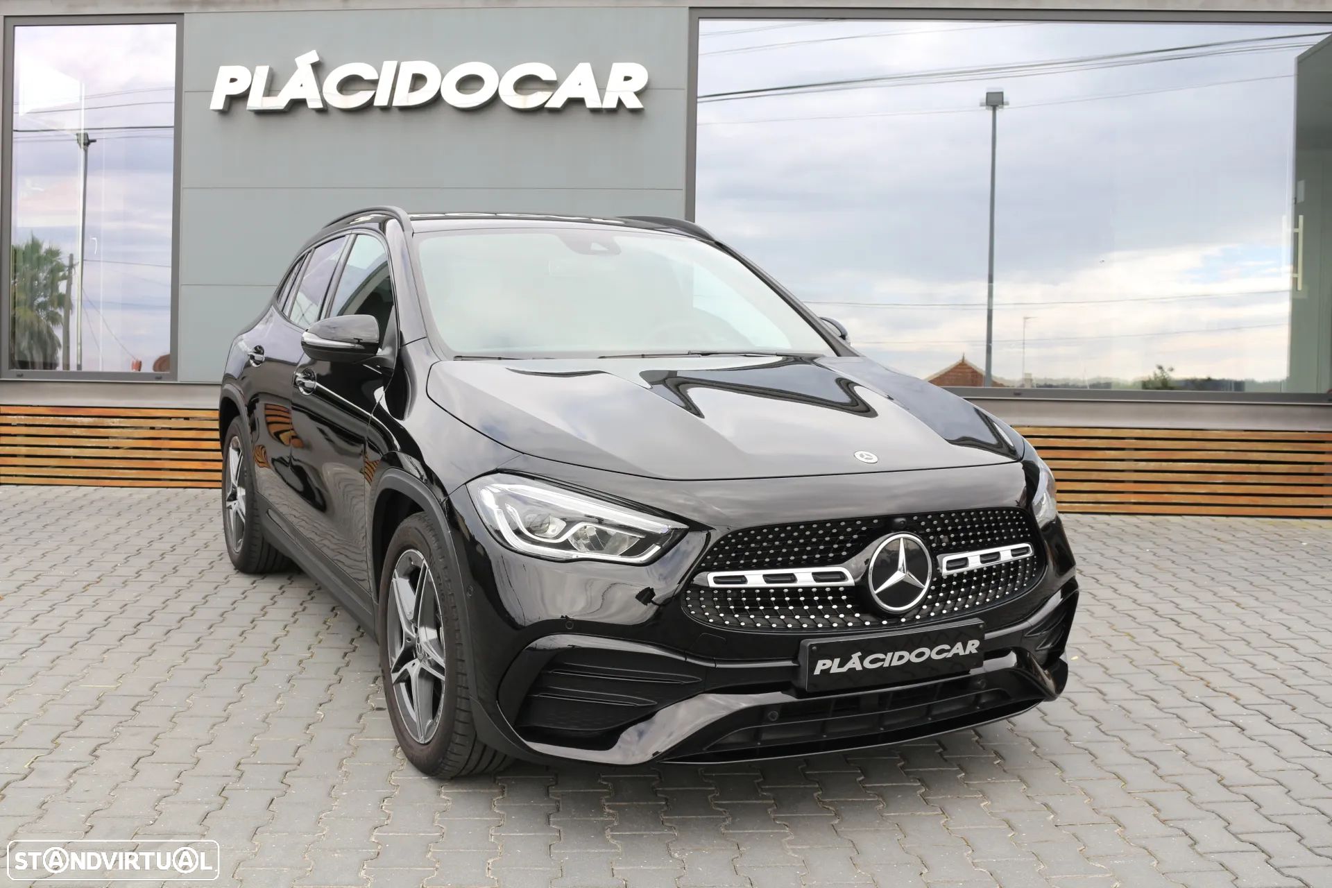 Mercedes-Benz GLA 200 d AMG Line - 1