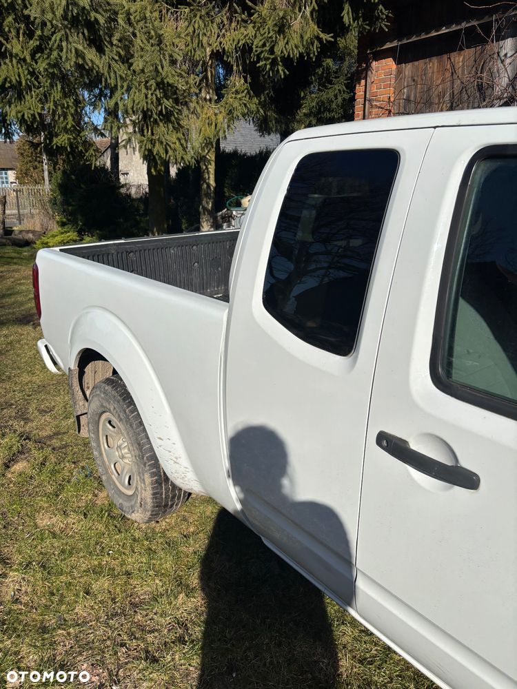 Nissan Frontier - 4