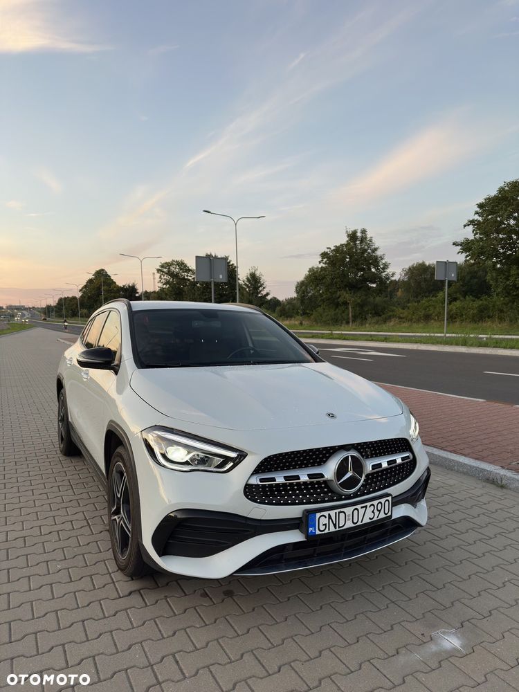 Mercedes-Benz GLA 250 4-Matic AMG Line - 1
