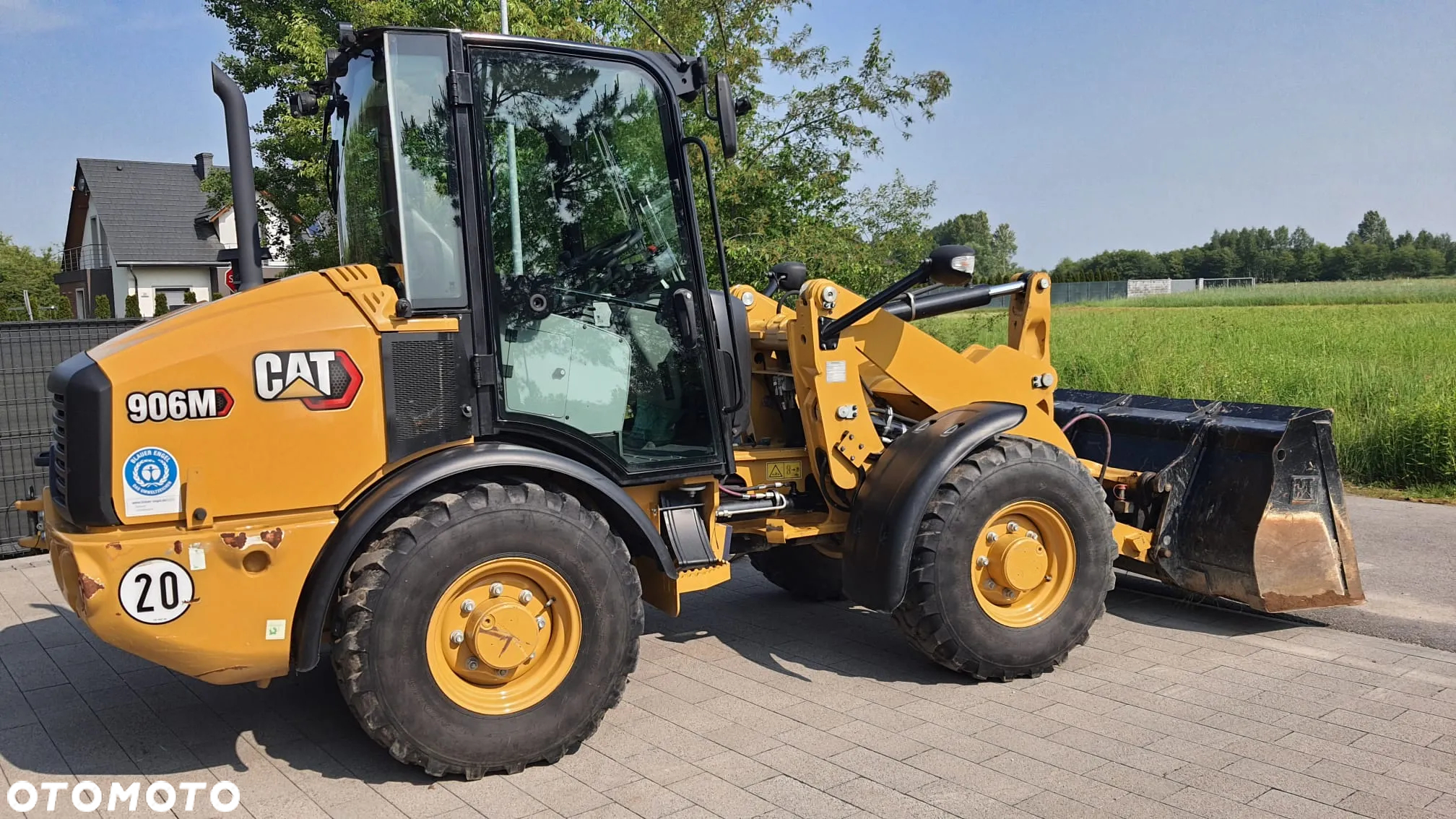 Caterpillar 906M - 6