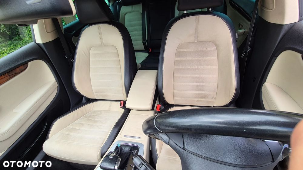 Volkswagen Passat CC - 25