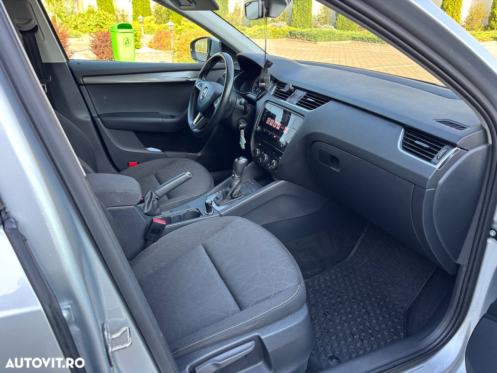 Skoda Octavia 2.0 TDI STYLE DSG - 10