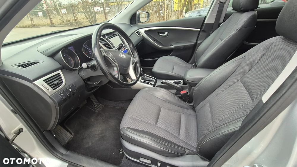 Hyundai i30 1.6 CRDI DCT Premium - 3