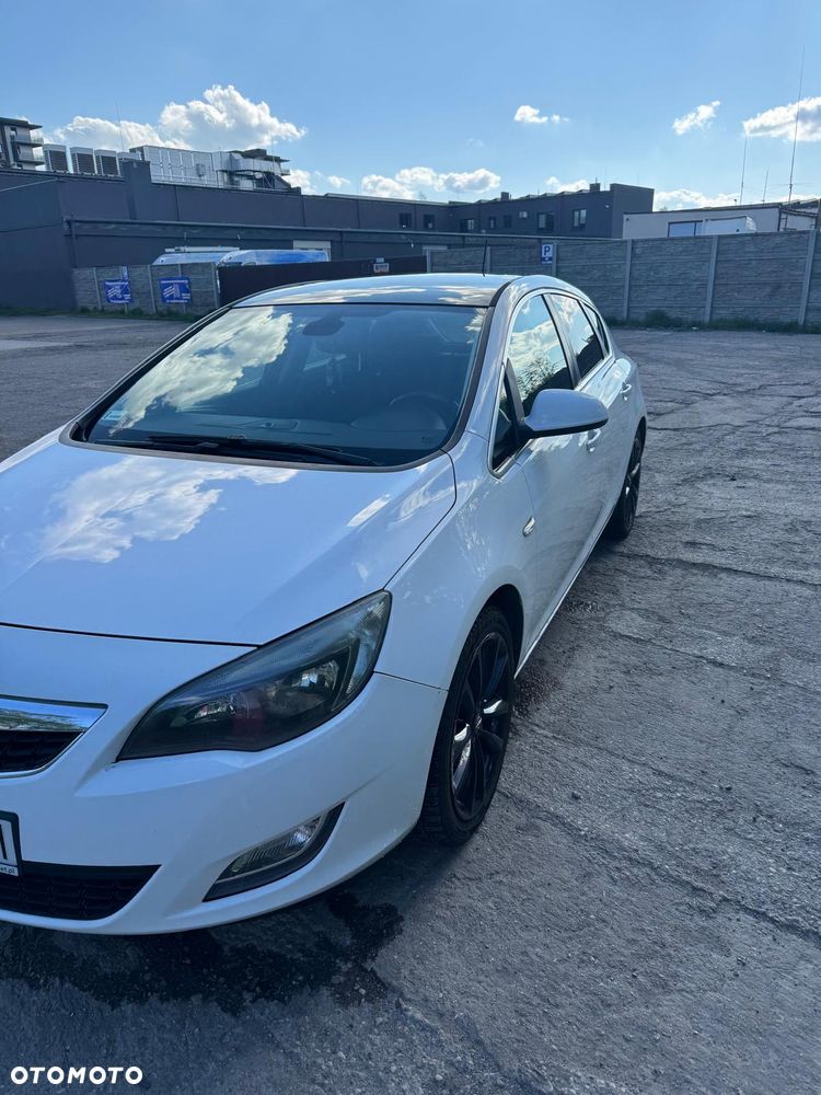 Opel Astra 1.4 Turbo - 4
