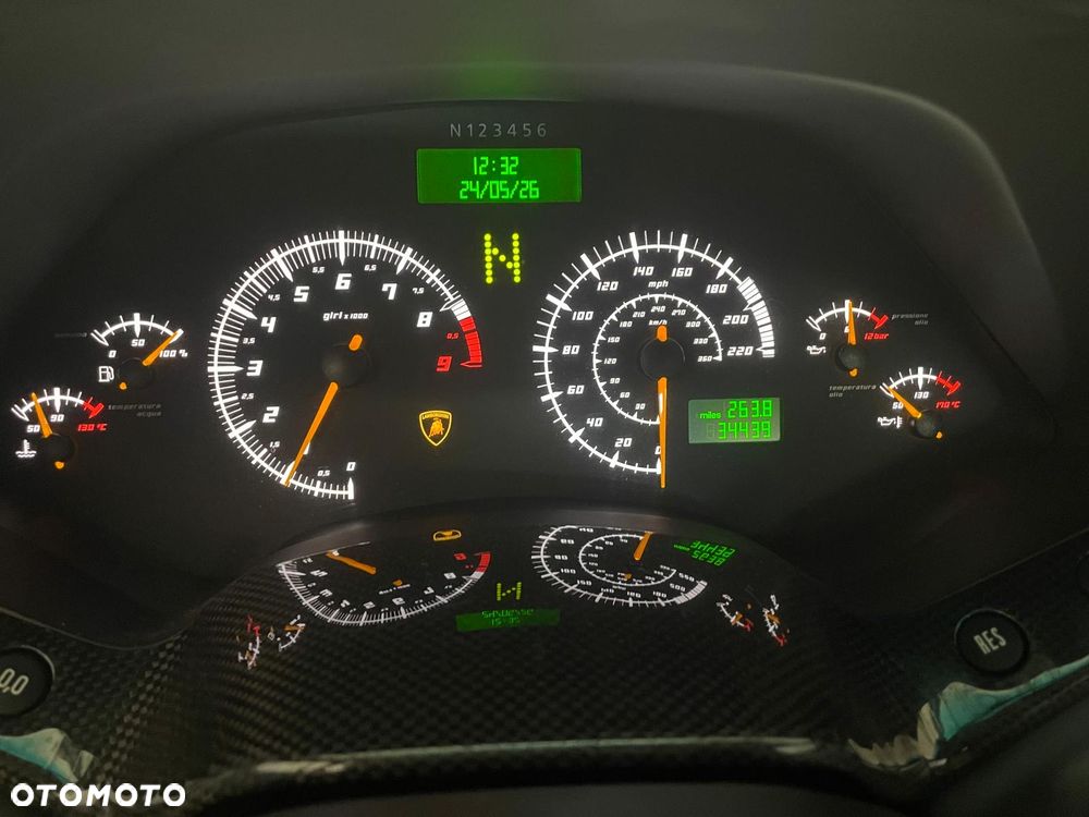 Lamborghini Murcielago LP640 E-Gear - 9