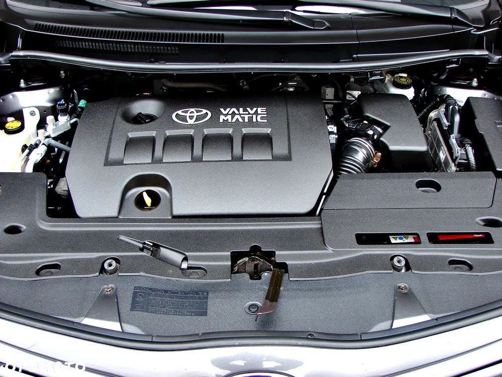 Toyota Auris 1.6 Premium Comfort - 11