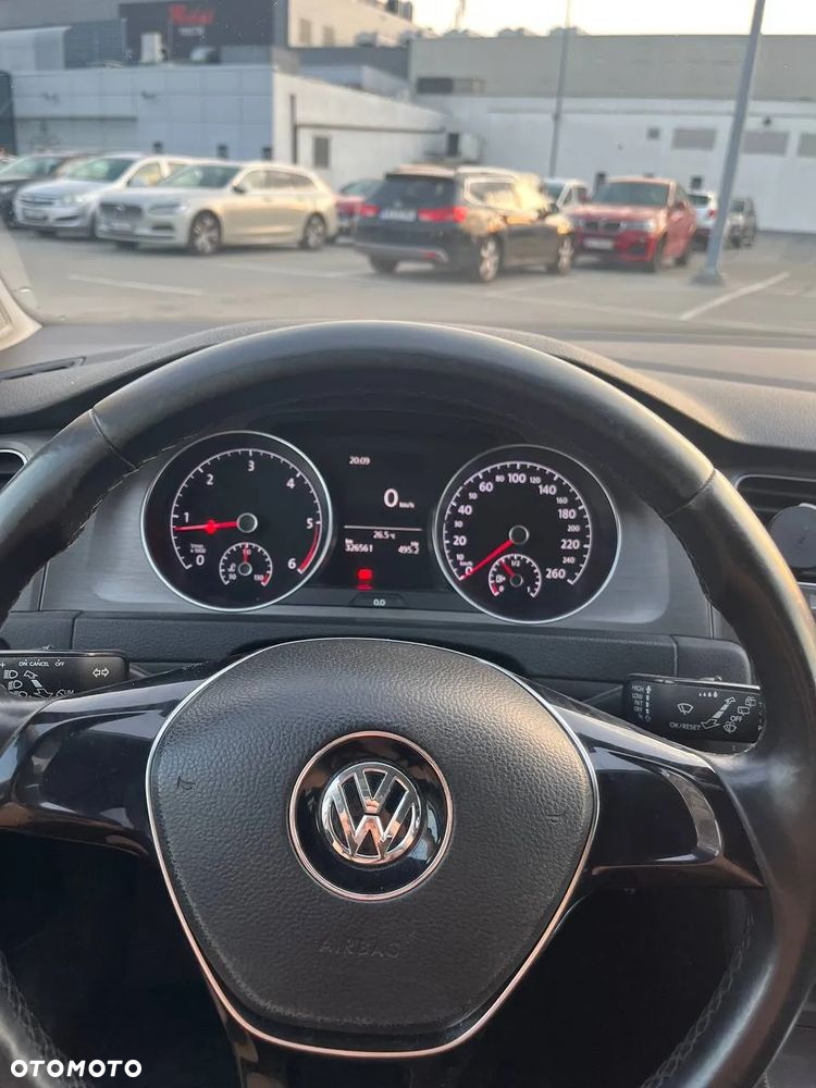 Volkswagen Golf VI 1.6 TDI Comfortline - 11