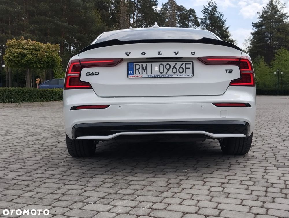 Volvo S60 T8 Recharge AWD Plus Dark - 15