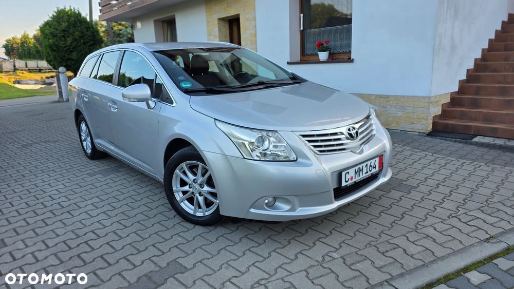 Toyota Avensis 1.8 Comfort - 5