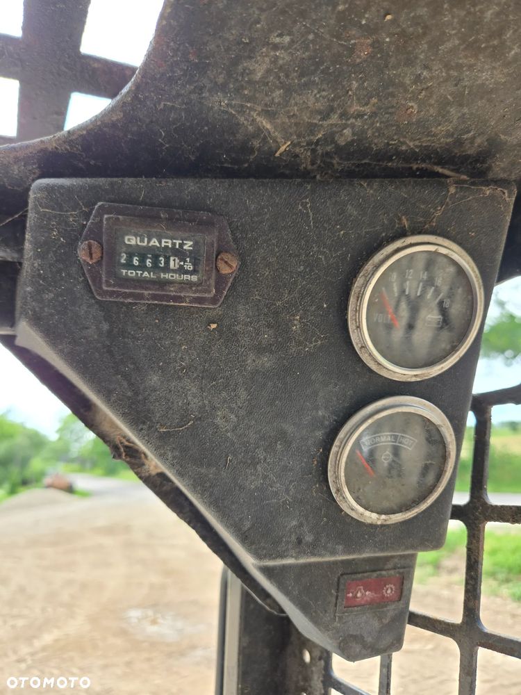 Bobcat 443 Diesel 4x4 Mini ładowarka - 11
