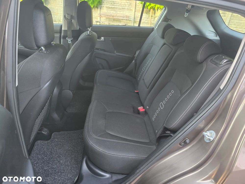 Kia Sportage 1.6 GDI 2WD Attract - 30
