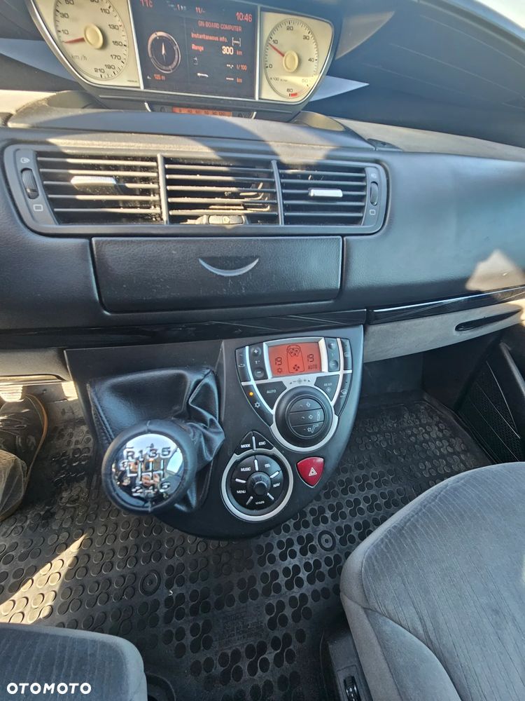 Citroën C8 2.0 HDi Exclusive - 19