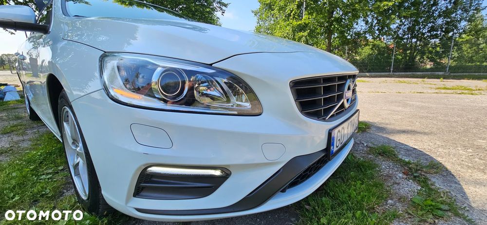 Volvo V60 T3 Momentum - 28