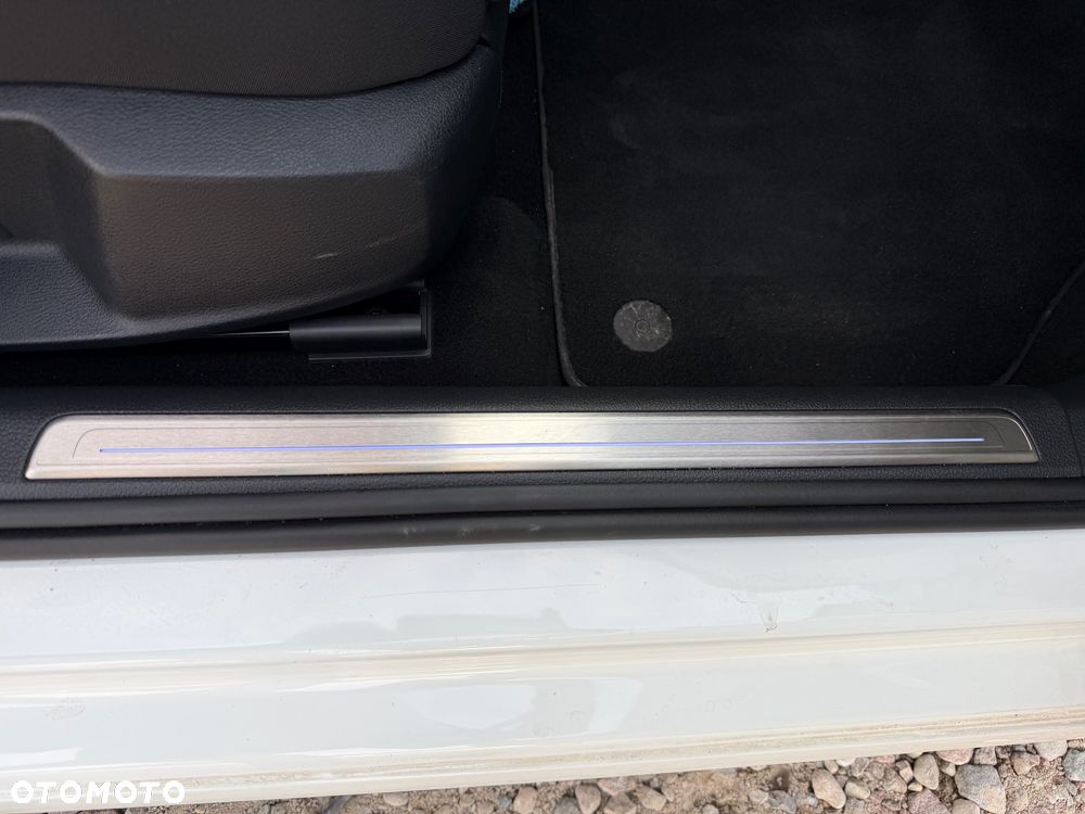 Volkswagen Golf - 20