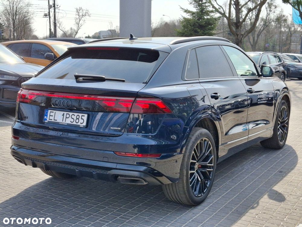 Audi Q8 - 8
