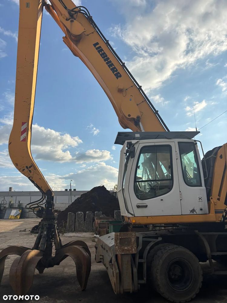 Liebherr A934C - 3