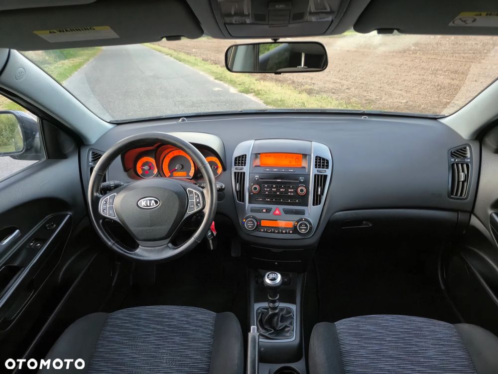 Kia Ceed - 5