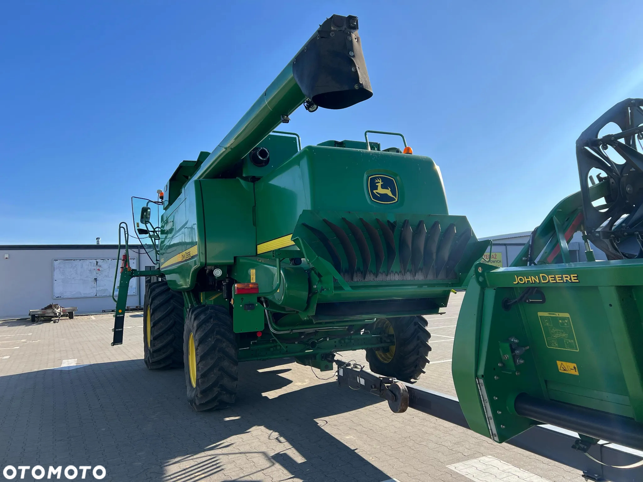 John Deere W650 - 6