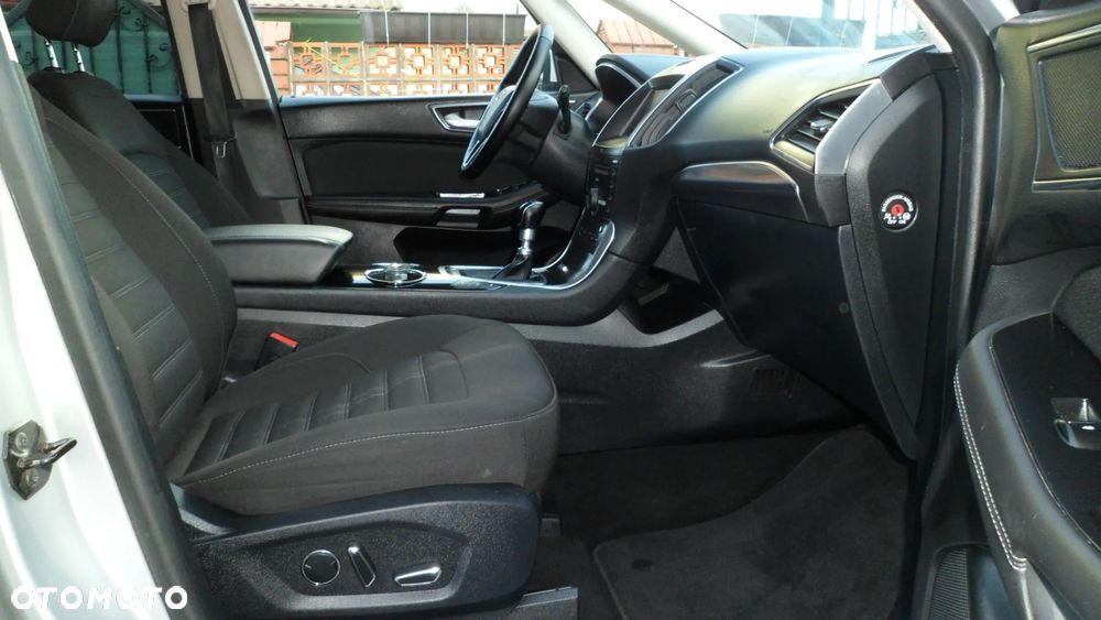Ford Galaxy 2.0 TDCi Titanium - 38