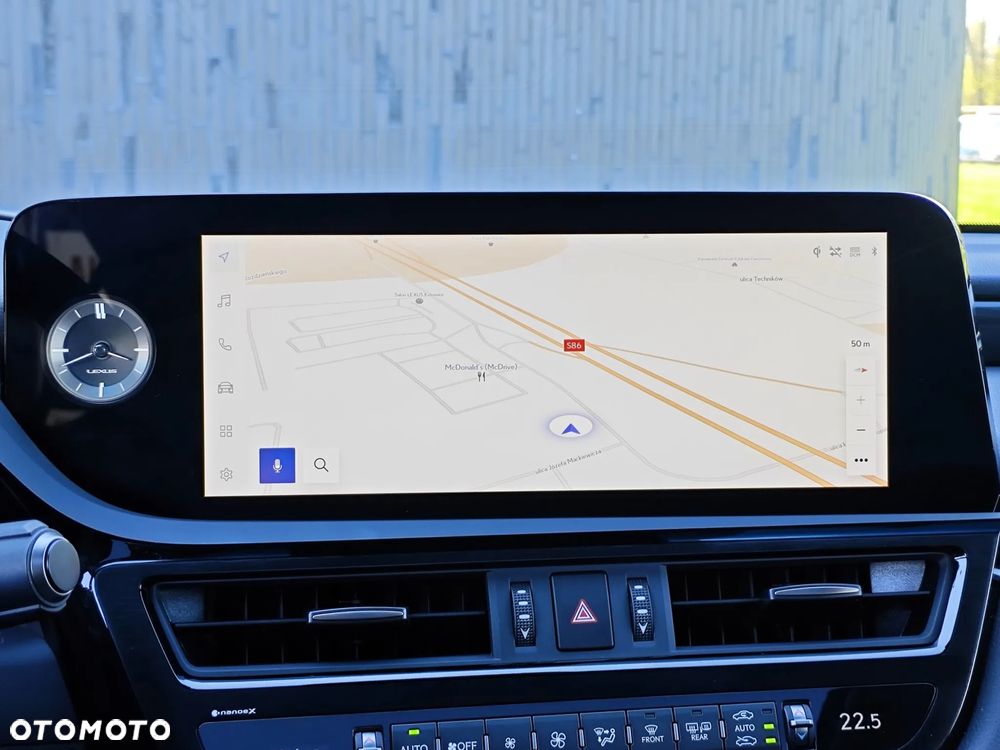 Lexus ES 300h Business Edition - 18