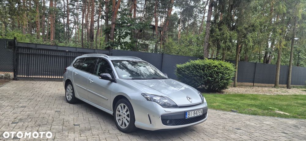 Renault Laguna dCi 150 FAP GT - 2