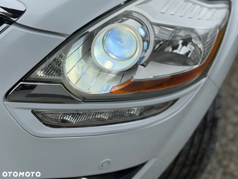 Ford Kuga 2.0 TDCi 4x4 Titanium - 22