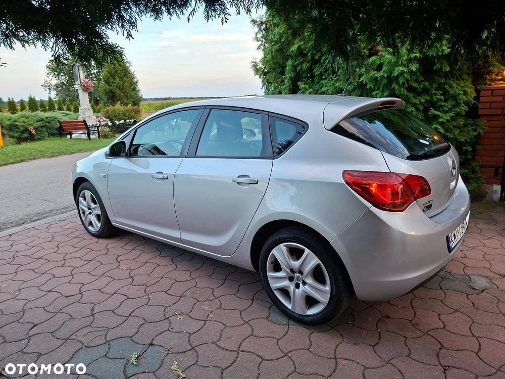 Opel Astra - 17