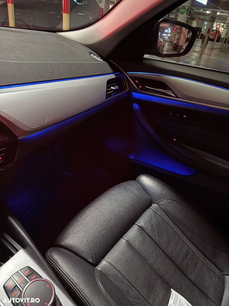 BMW Seria 5 520d Aut. Luxury Line - 27