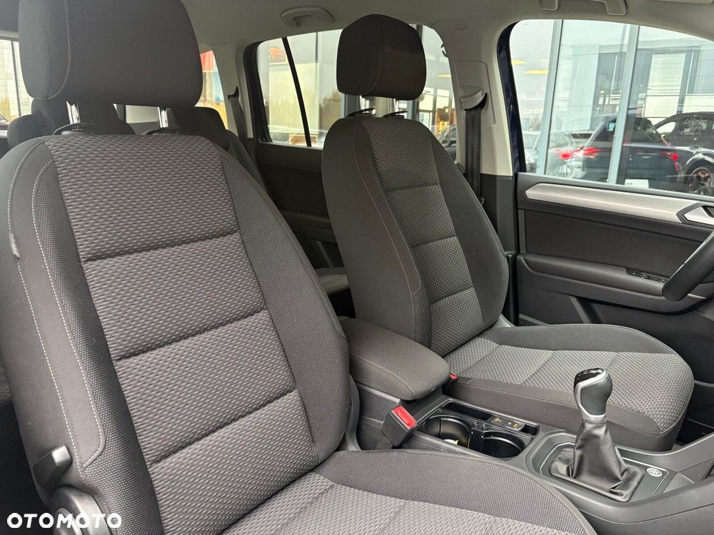Volkswagen Touran - 18