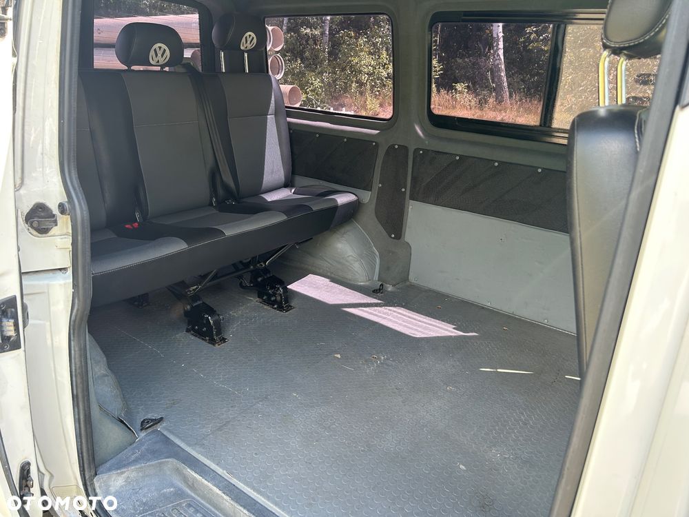Volkswagen Transporter ciężarowy - 8