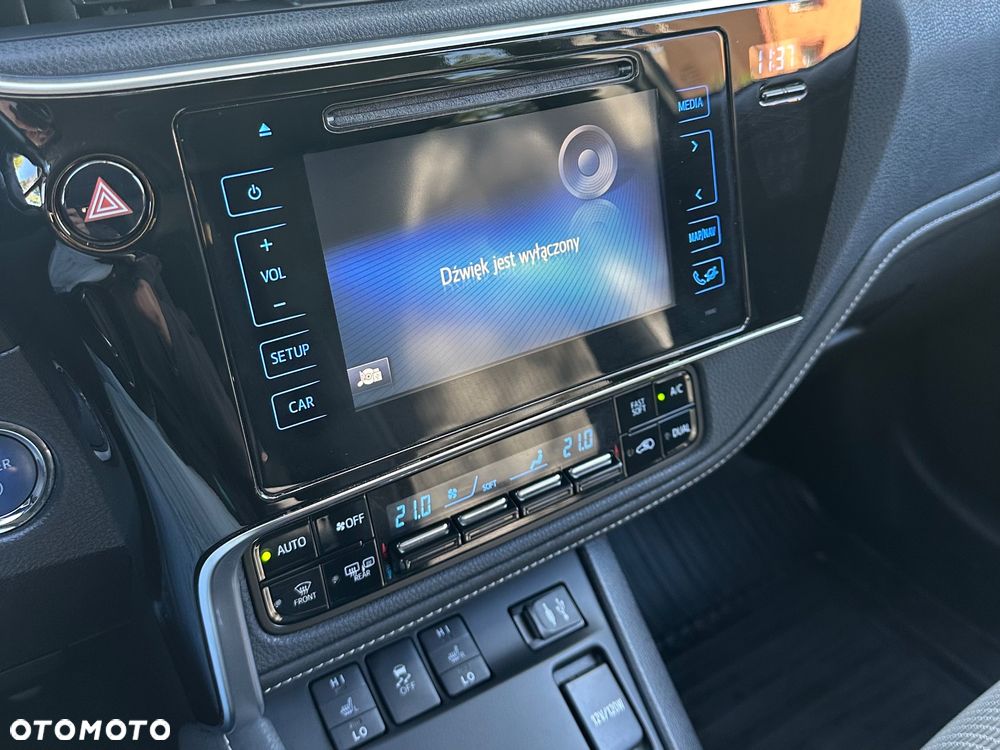 Toyota Auris 1.8 HSD Prestige - 10