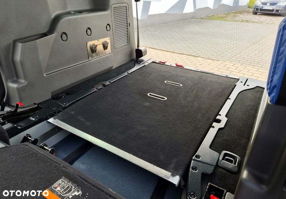 Ford Transit Connect - 36
