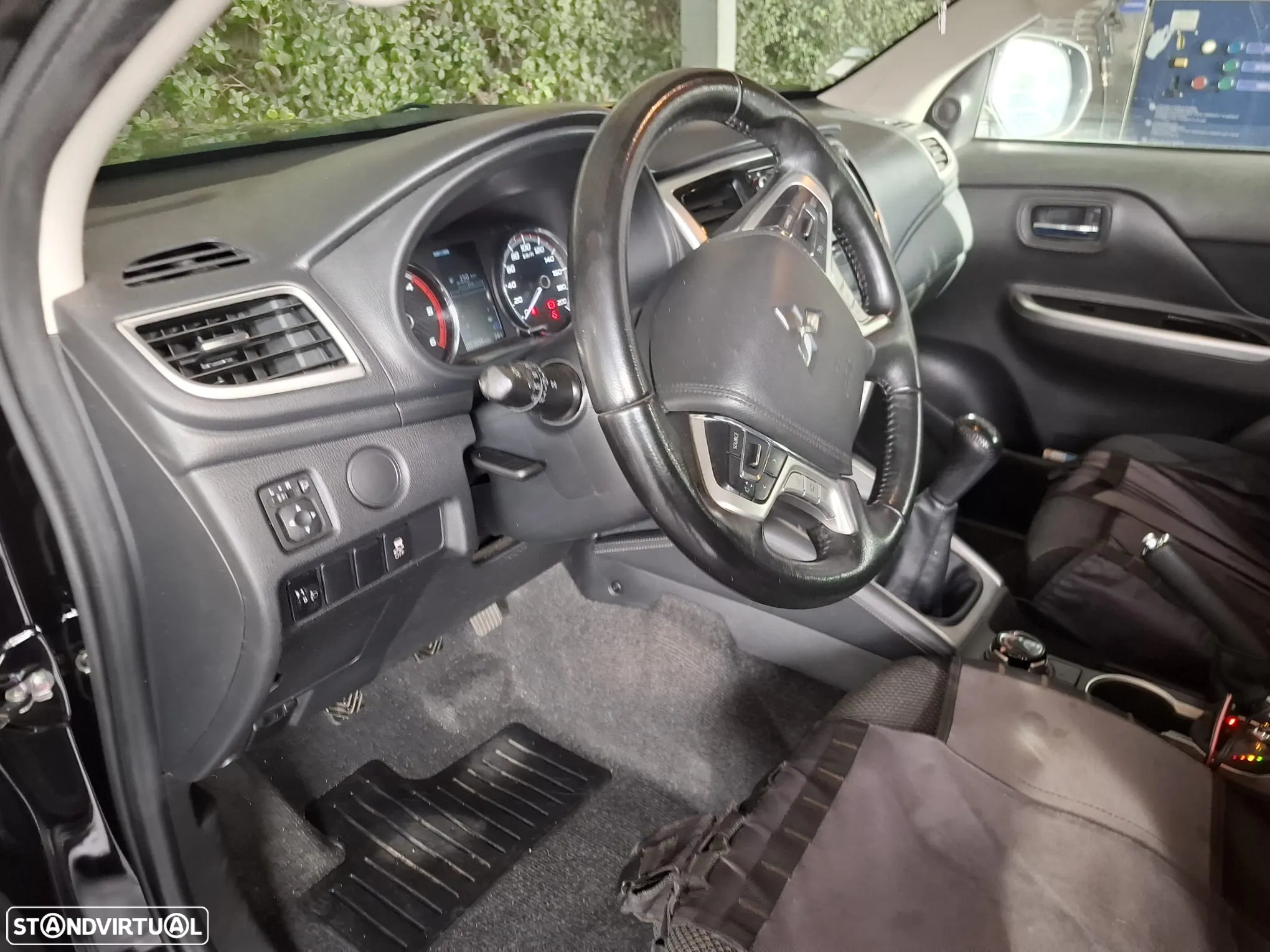 Mitsubishi L200 2.3 DI-D Strakar CD Connect Edition 4WD - 5