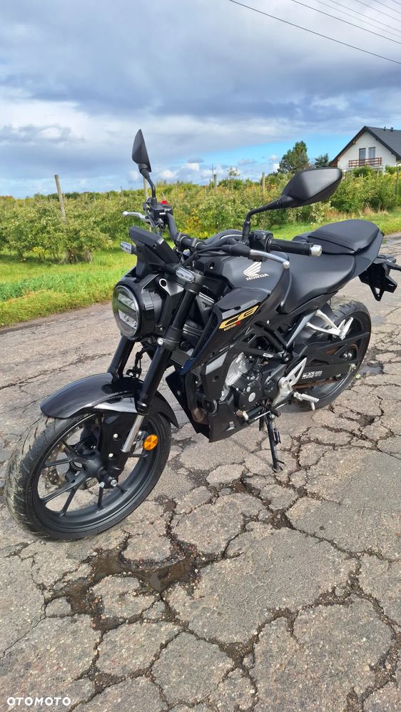 Honda CB - 40