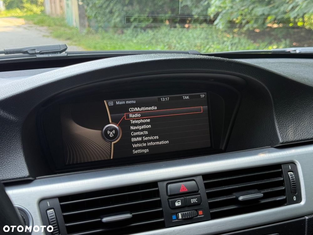 BMW Seria 3 318d DPF Edition Exclusive - 32