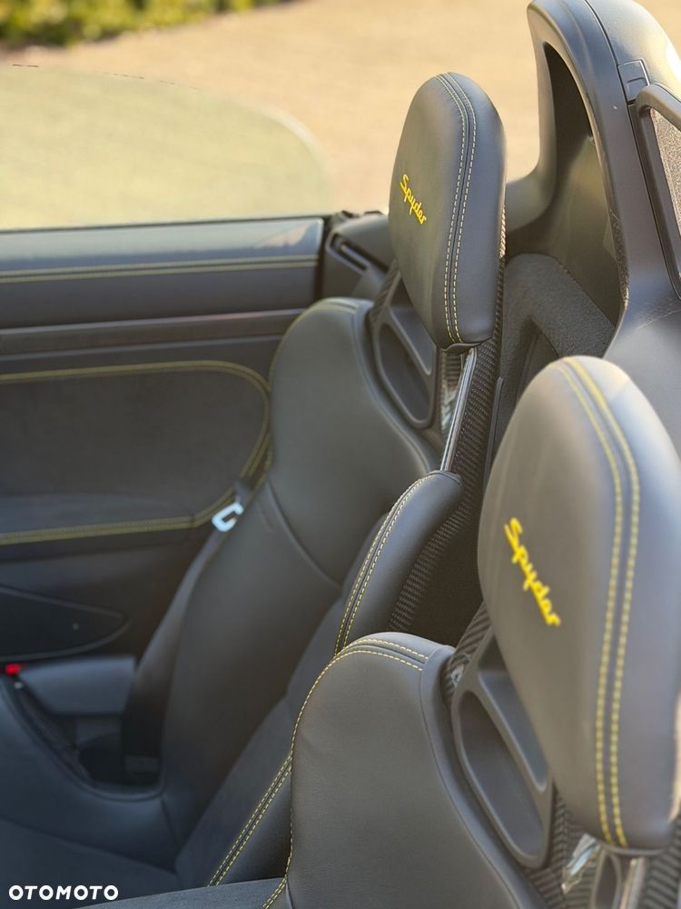 Porsche 718 Spyder - 18