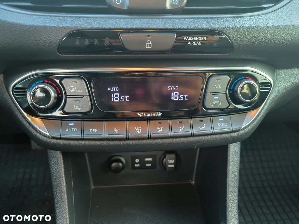 Hyundai i30 1.0 T-GDI Premiere Comfort - 16