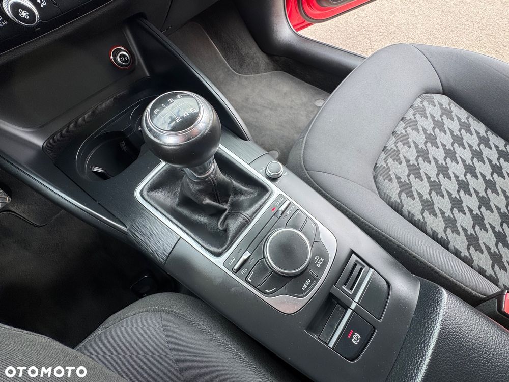 Audi A3 Sportback - 16