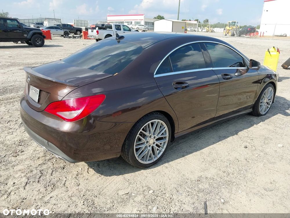 Mercedes-Benz CLA 250 4Matic 7G-DCT - 4