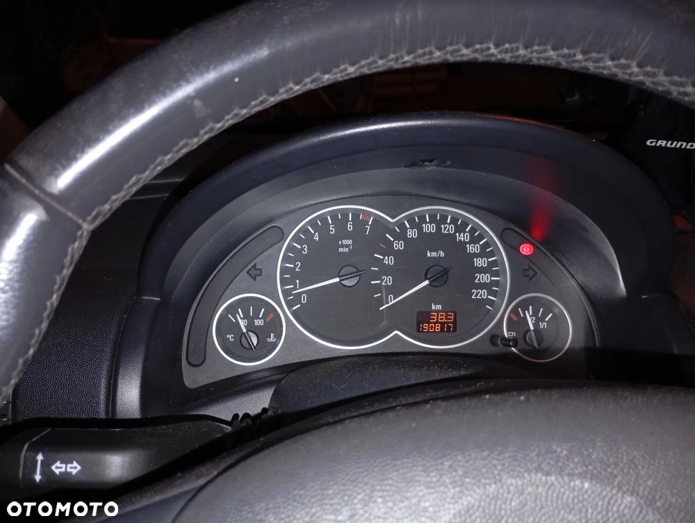 Opel Corsa - 8