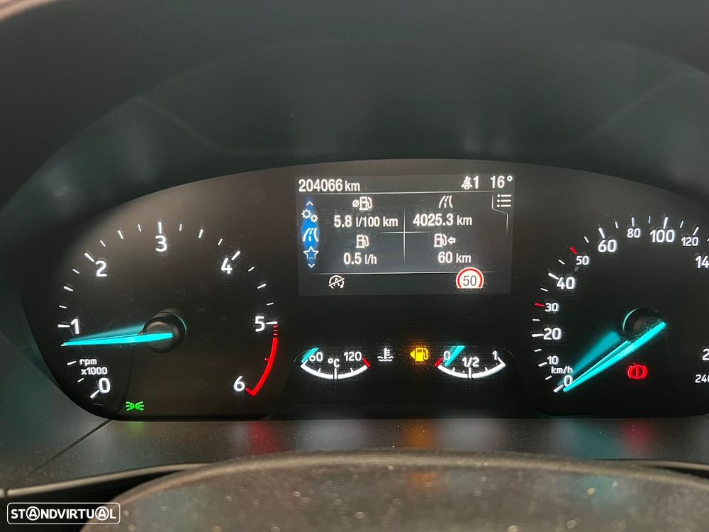 Ford Focus 1.5 TDCi ECOBlue ST-Line - 19