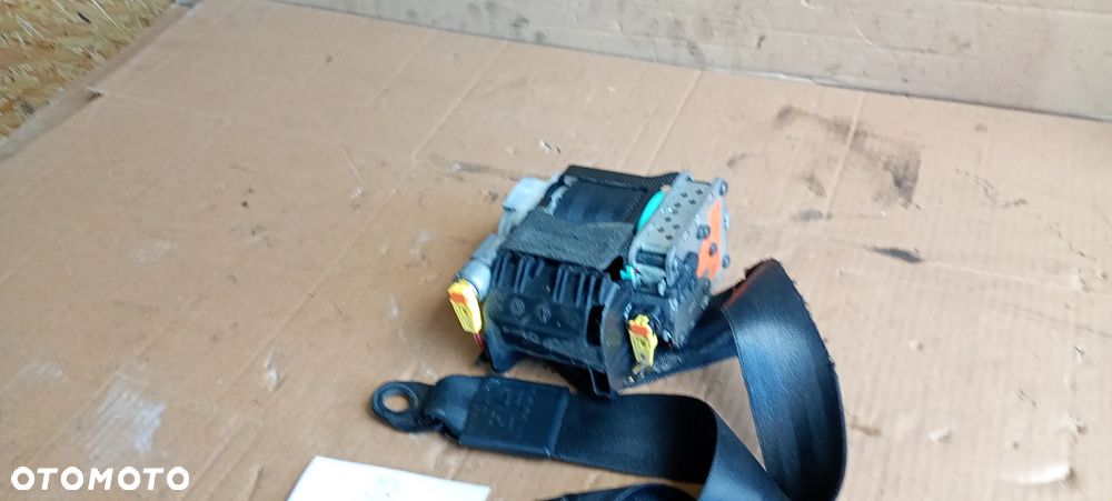 Pas bezpieczeństwa prawy przód przedni prawy Audi A5 8T Coupe 8T0857705 - 4
